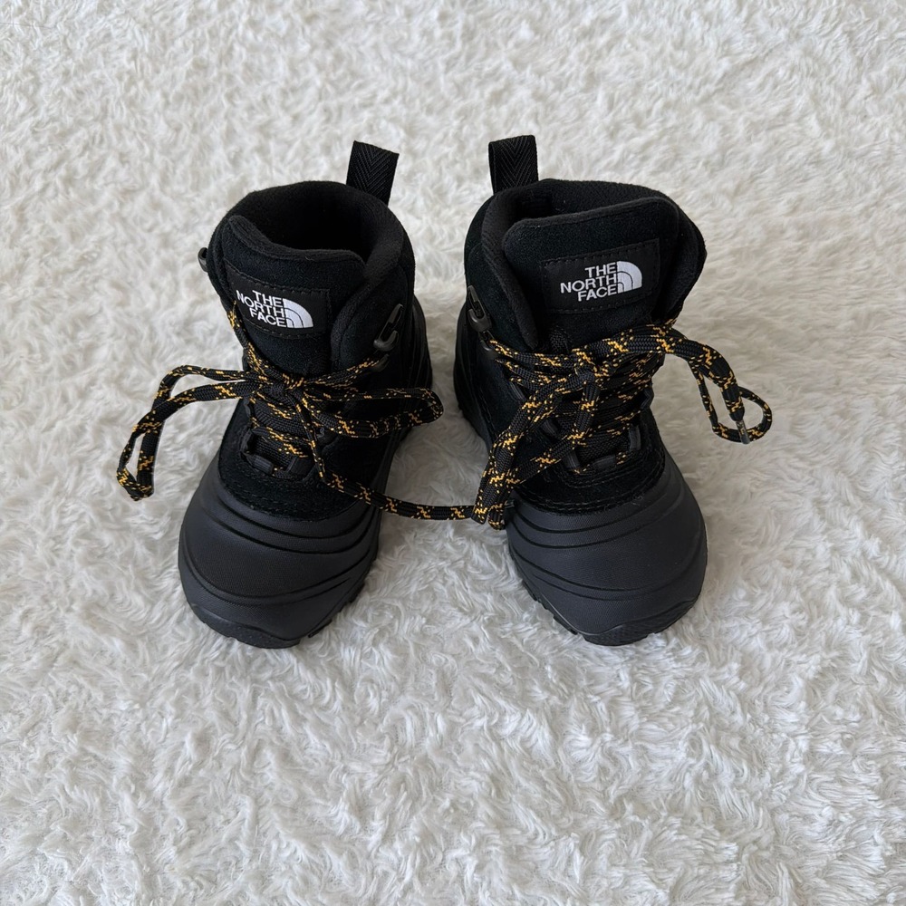 The North Face Youth Chilkat V Lace Waterproof Winter Boots Black